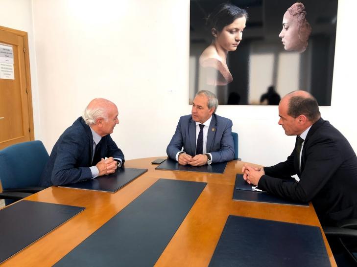 los-empresarios-cuentan-con-el-apoyo-de-la-diputacion-de-lugo-para-la-electrificacion-de-la-linea-ferrea-entre-monforte-y-a-coruna