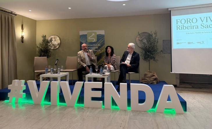 avanzar-hacia-un-pacto-territorial-por-la-vivenda-en-el-centro-de-un-foro-celebrado-en-monforte-de-lemos